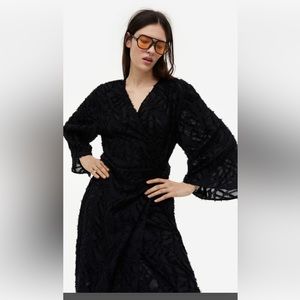 H&M NWOT wrap dress size S